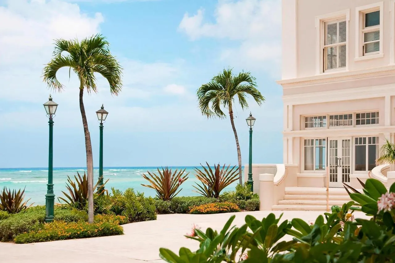 ****  Moana Surfrider, A Westin Resort & Spa, Waikiki Beach Honolulu ABD