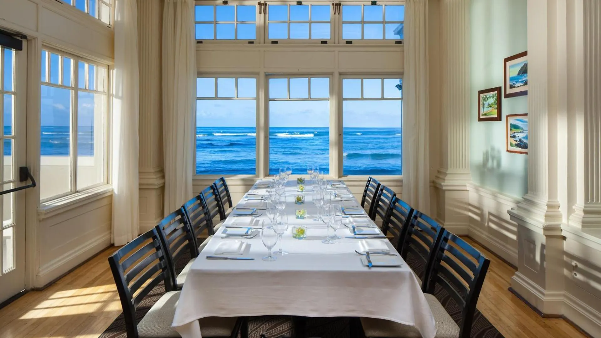 Moana Surfrider, A Westin Resort & Spa, Waikiki Beach Honolulu