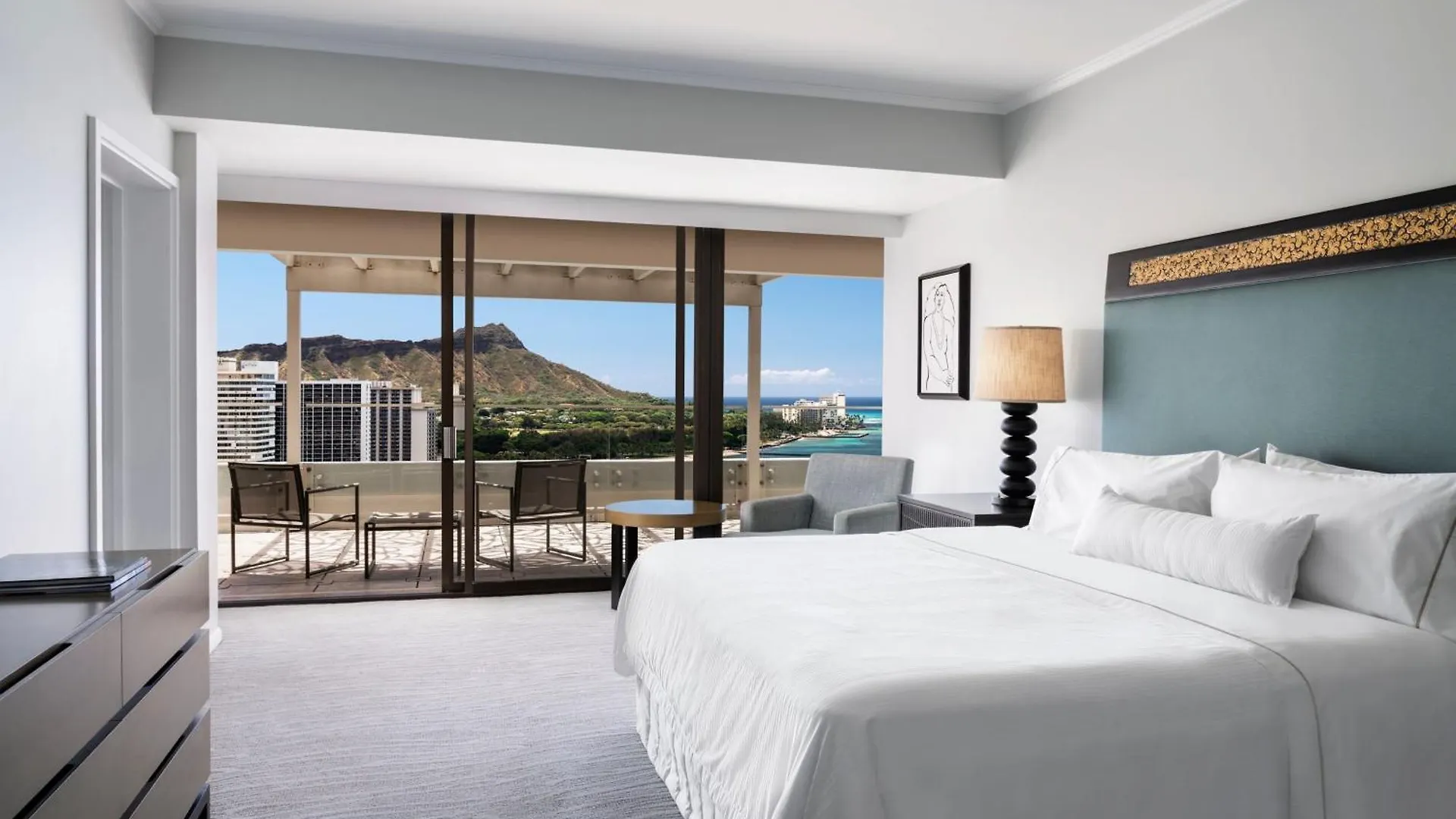 ****  Moana Surfrider, A Westin Resort & Spa, Waikiki Beach Honolulu ABD