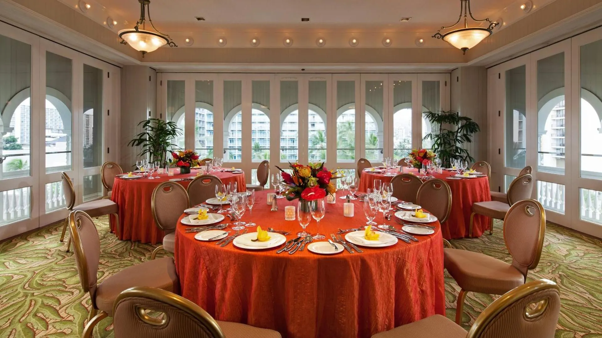 Moana Surfrider, A Westin Resort & Spa, Waikiki Beach Honolulu