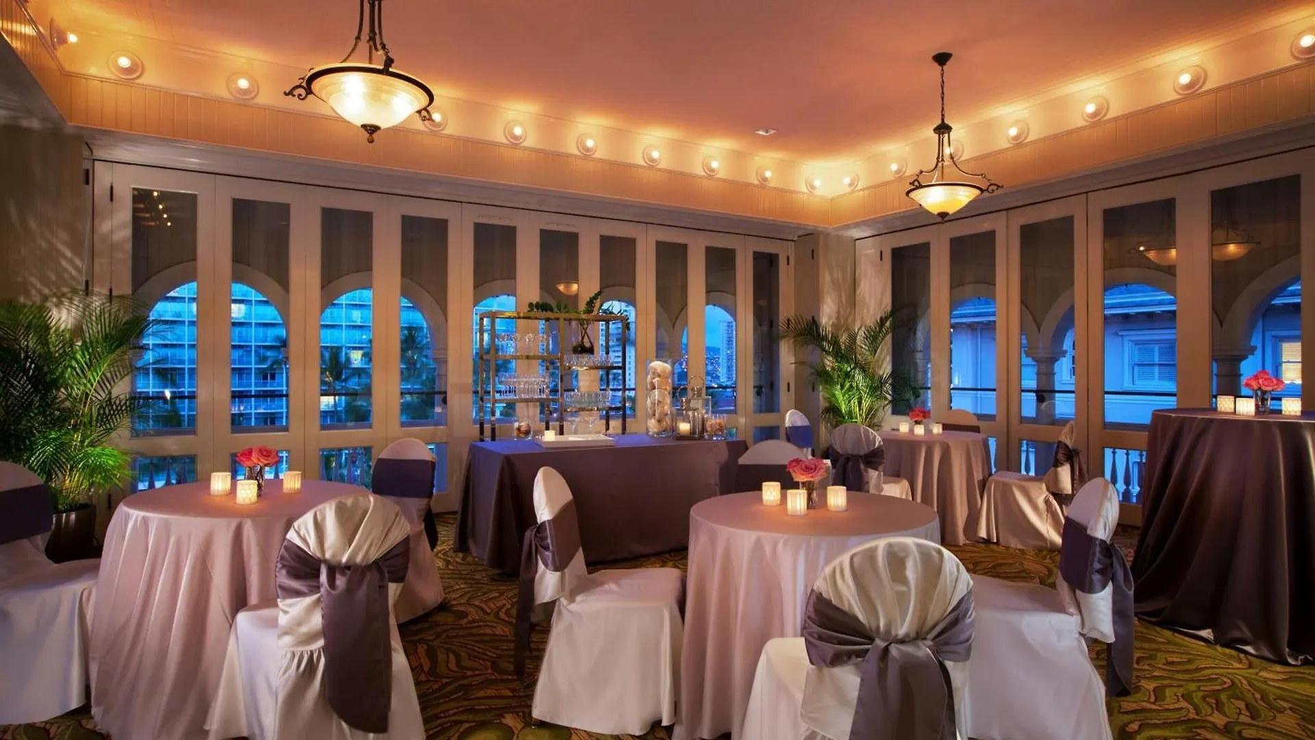 Moana Surfrider, A Westin Resort & Spa, Waikiki Beach Honolulu
