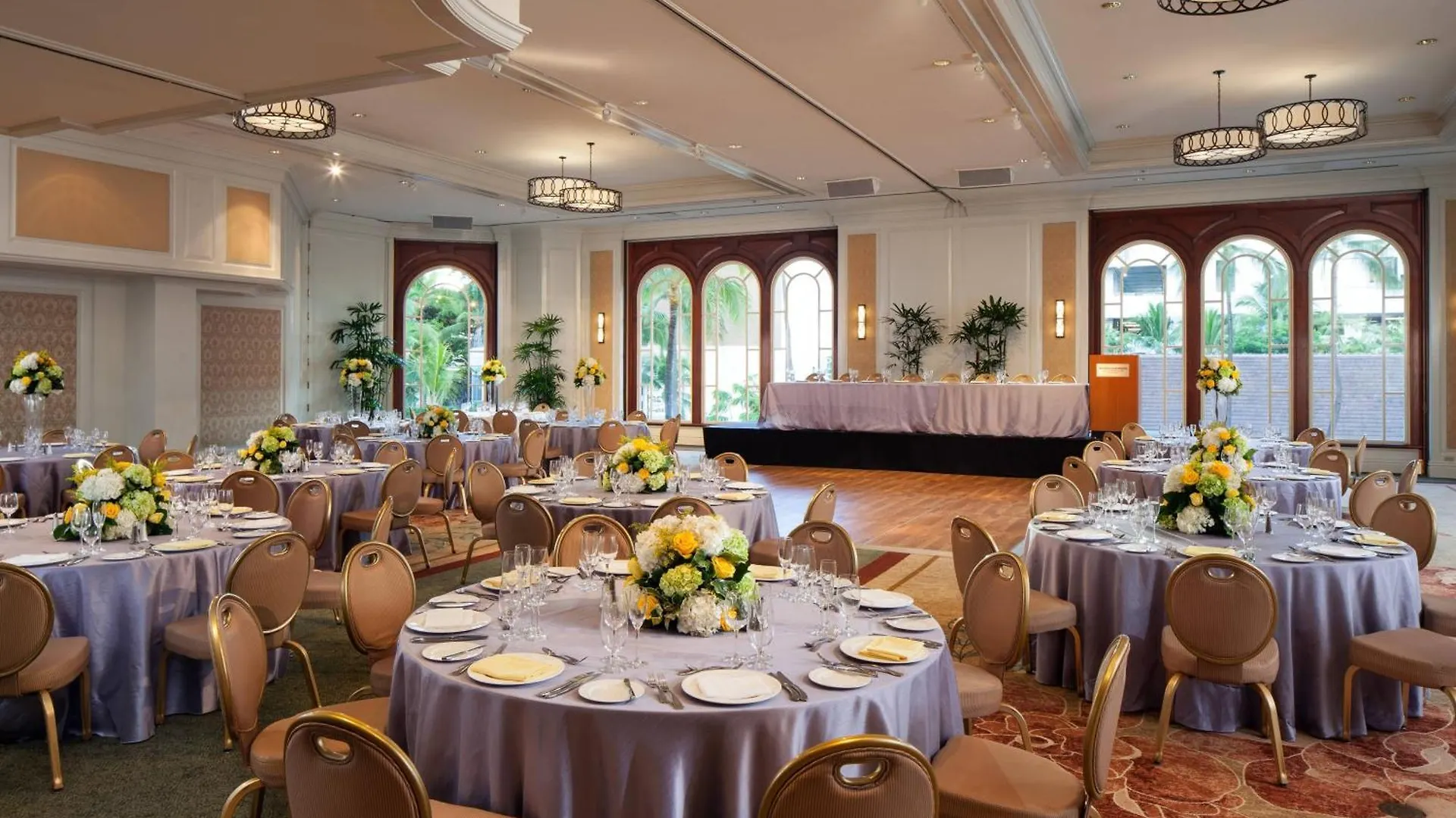 Moana Surfrider, A Westin Resort & Spa, Waikiki Beach Honolulu 4*,