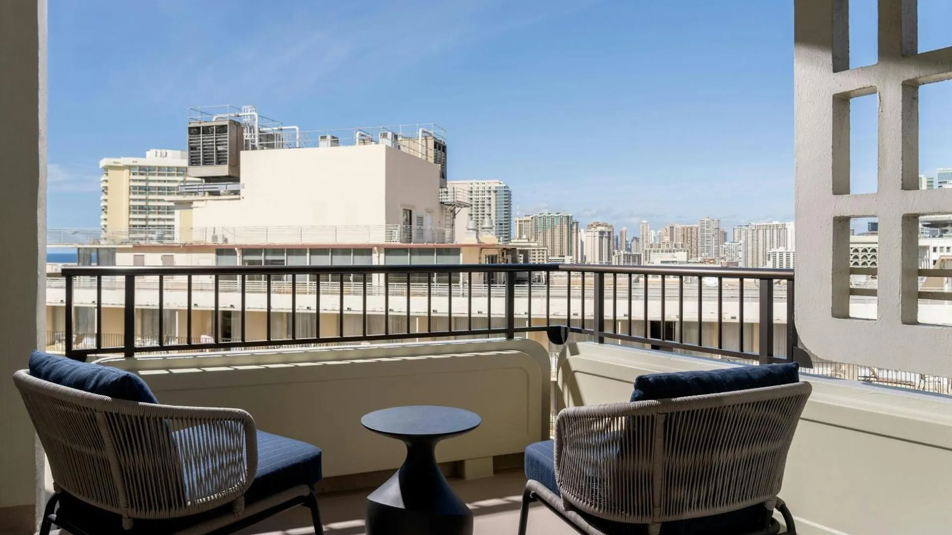 ****  Moana Surfrider, A Westin Resort & Spa, Waikiki Beach Honolulu United States