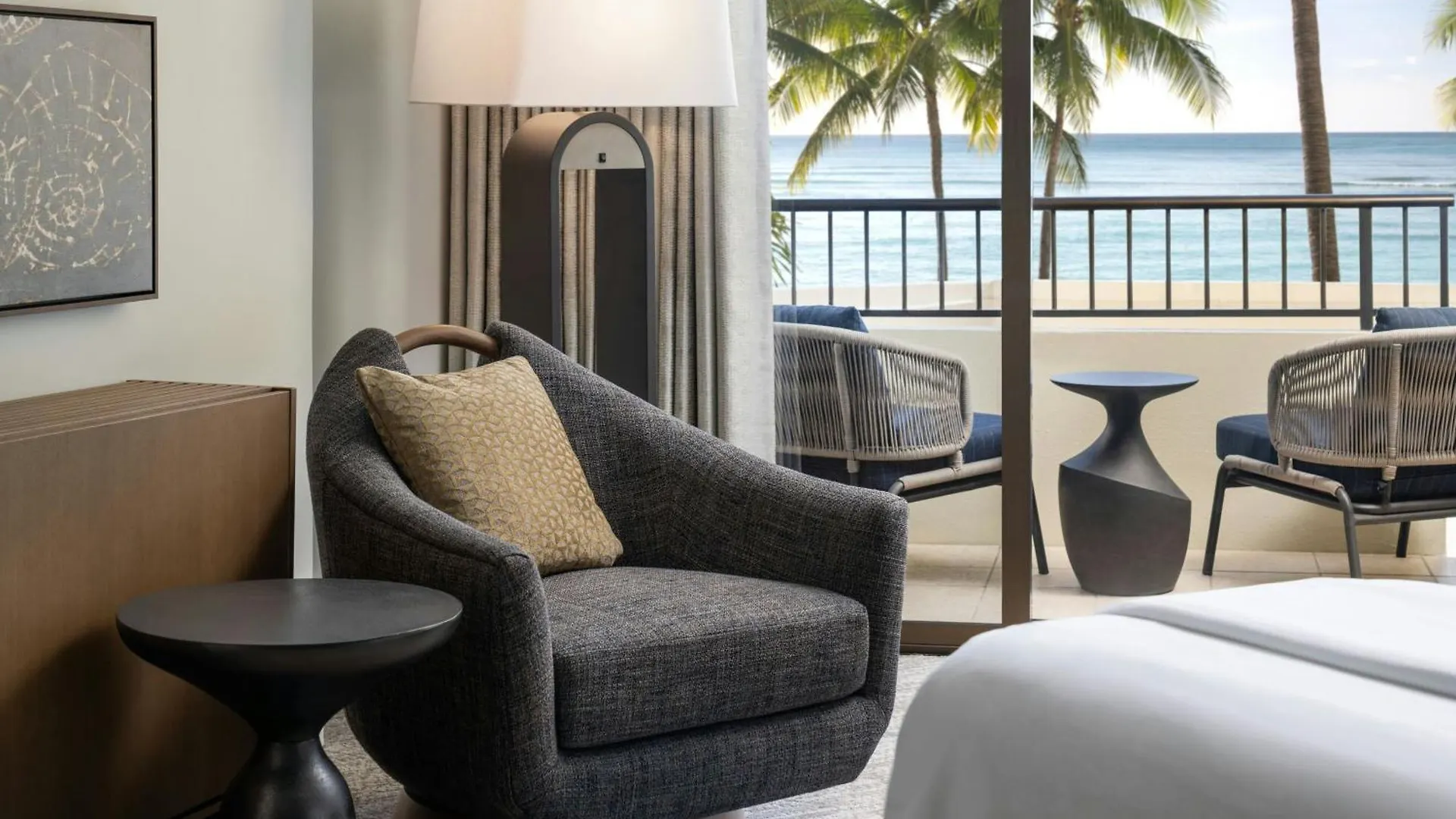 Moana Surfrider, A Westin Resort & Spa, Waikiki Beach Honolulu
