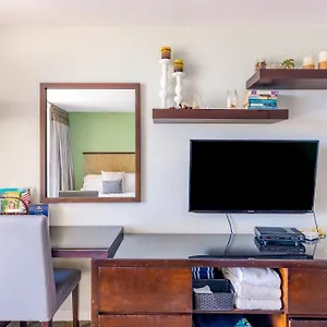 Apartment Island Colony, Honolulu