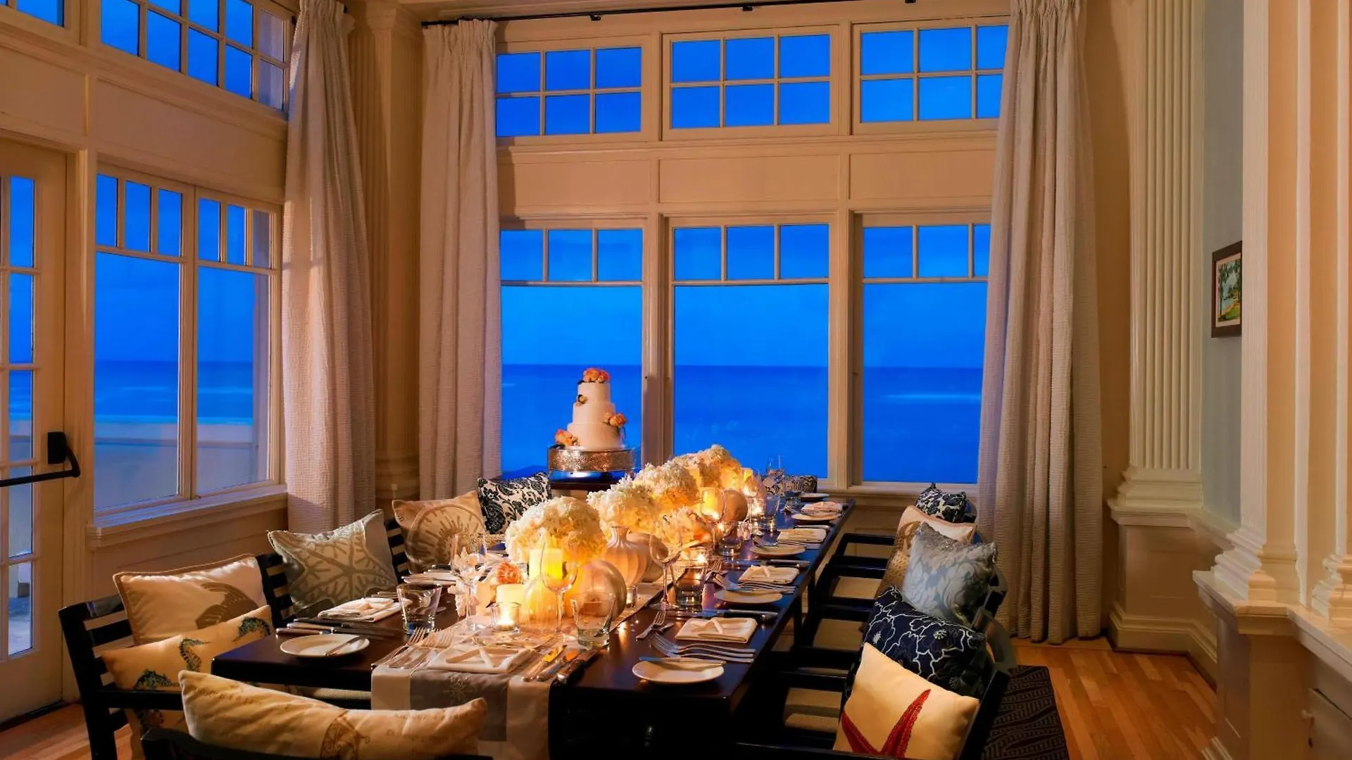 Moana Surfrider, A Westin Resort & Spa, Waikiki Beach Honolulu
